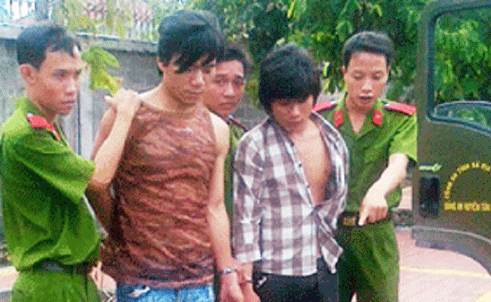 Băng trộm tấm đan sa lưới ảnh 1