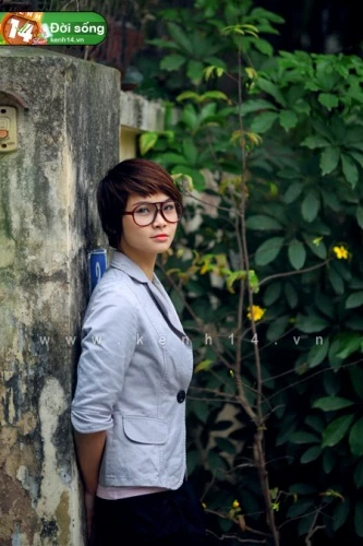 My "kun" xinh xắn với tóc tém và kính Nobita ảnh 3