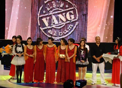 Các nghệ sĩ đoạt giải Top 5 album vàng tháng 10. Các nghệ sĩ đoạt giải Top 5 album vàng tháng 10.