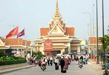 Miễn thị thực cho công dân Việt Nam-Campuchia ảnh 1