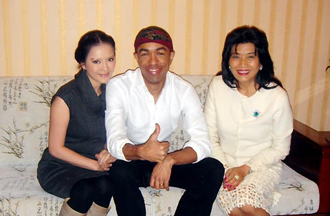 Lý Nhã Kỳ gặp gỡ em trai Tổng thống Obama ảnh 1