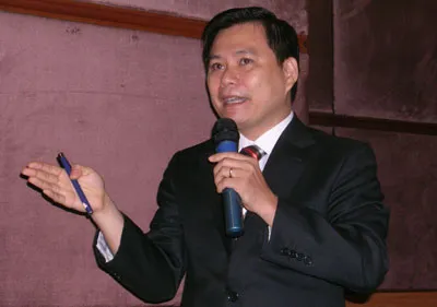 Bác sĩ viết sách về nha khoa ảnh 1