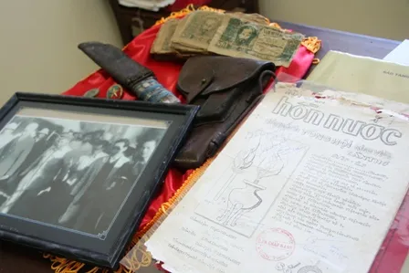 Hiến tặng 200 hiện vật về Bác Hồ ảnh 1