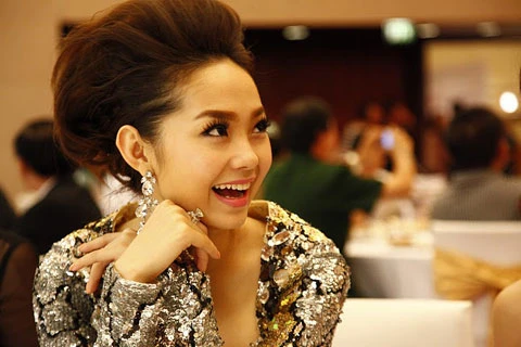 Minh Hằng: Không có chuyện lấy chồng và hoãn cưới ảnh 2