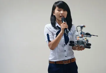 Cuộc thi SRobot cấp liên trường: Học mà chơi - Chơi mà học ảnh 1 Cuộc thi SRobot cấp liên trường: Học mà chơi - Chơi mà học ảnh 1
