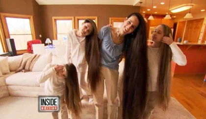 Mẹ con người Mỹ có mái tóc dài hơn 4 mét ảnh 1