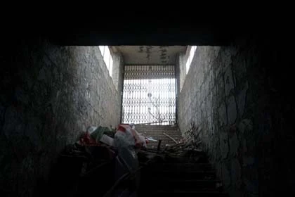 Hầm bộ hành ở thủ đô bị bỏ hoang, xâm lấn ảnh 6