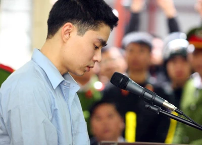 Trực tiếp vụ xử sát thủ Lê Văn Luyện: Luyện còn giấu túi tiền vàng có thể "ăn cả đời"? ảnh 2 Trực tiếp vụ xử sát thủ Lê Văn Luyện: Luyện còn giấu túi tiền vàng có thể "ăn cả đời"? ảnh 2