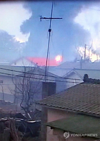 Triều Tiên bất ngờ nã pháo, Hàn Quốc báo động quân đội ảnh 2