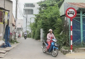 Đã lắp lại bảng tên đường ảnh 1