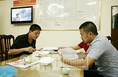 Chùm ảnh: Truy bắt kẻ cắt đầu người yêu ảnh 10