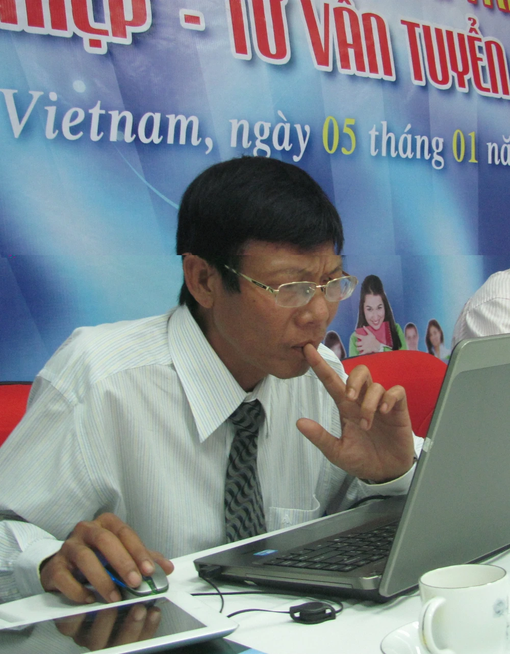 Khai mạc chương trình hướng nghiệp, tư vấn tuyển sinh CĐ - ĐH 2013 ảnh 6