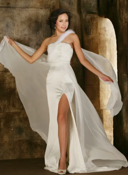 Trang phục dạ hội Kiều Khanh sẽ diện đêm chung kết ảnh 1 Trang phục dạ hội Kiều Khanh sẽ diện đêm chung kết ảnh 1