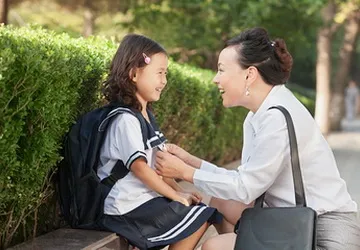 4 sai lầm trong lời ăn tiếng nói của cha mẹ ảnh 1