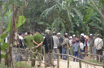 Đánh chết người vì… bấm lỗ tai ảnh 1