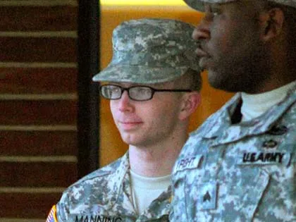Bradley Manning: Anh hùng hay tội đồ? ảnh 1 Bradley Manning: Anh hùng hay tội đồ? ảnh 1