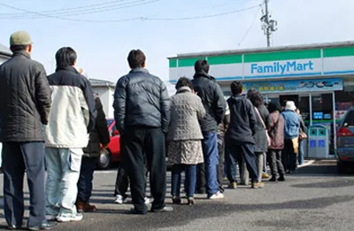 Vì sao cảnh cướp bóc không xảy ra trong thảm họa ở Nhật? ảnh 1