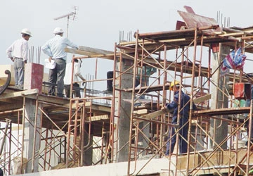 Cho nộp “tiền chuộc” vi phạm xây dựng? ảnh 1