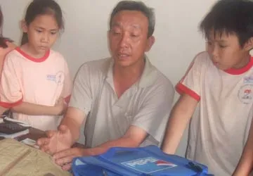 Vụ HS bị điện trụ ATM giật chết: Điện bị rò rỉ từ nhiều tháng nay? ảnh 2 Vụ HS bị điện trụ ATM giật chết: Điện bị rò rỉ từ nhiều tháng nay? ảnh 2