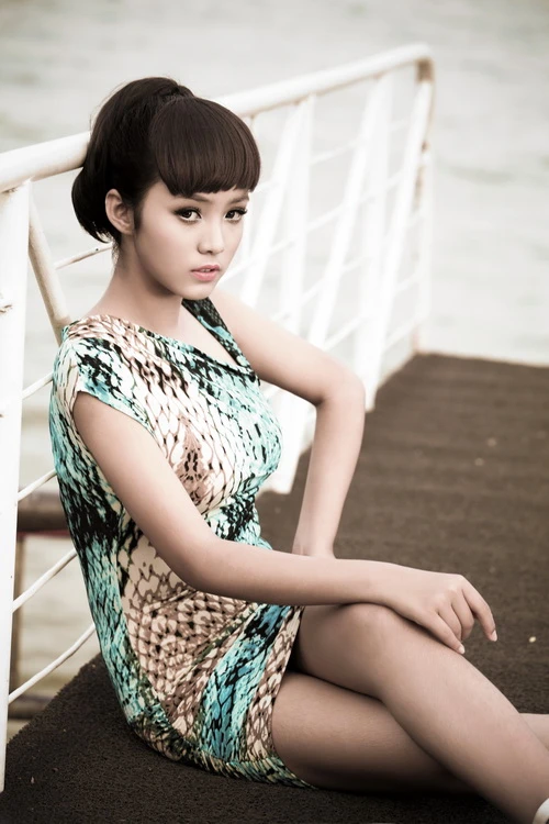 Bảo Trân khoe vẻ gợi cảm tuổi 13 ảnh 7