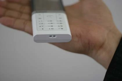 Điện thoại "độc" màn hình màu trong suốt ở Việt Nam ảnh 10