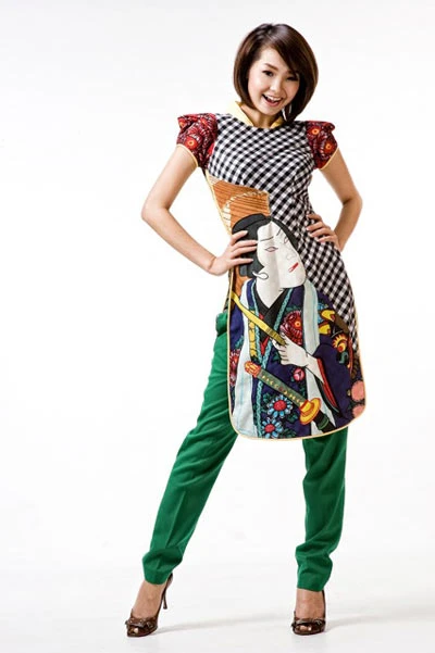 Minh Hằng tươi tắn với áo dài cách điệu ảnh 4