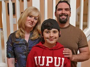 Cậu bé mắc tự kỷ theo học bằng tiến sĩ Thiên văn học ảnh 1