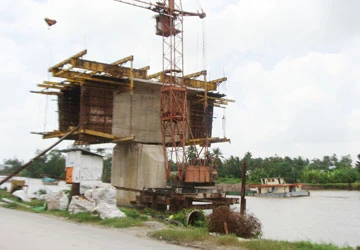 Bỏ hoang cầu, đường vì thiếu vốn ảnh 1