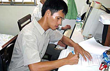 Hai bị cáo Lê Công Định và Nguyễn Tiến Trung nhận tội ảnh 2