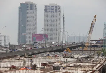 Tai nạn liên hoàn do các tài xế… quá hiếu kỳ ảnh 1 Tai nạn liên hoàn do các tài xế… quá hiếu kỳ ảnh 1