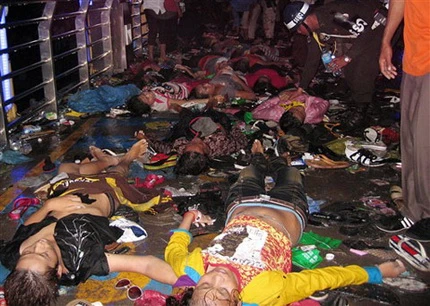 Giẫm đạp chết người ở Phnom Penh: Sáu người Việt thiệt mạng ảnh 1