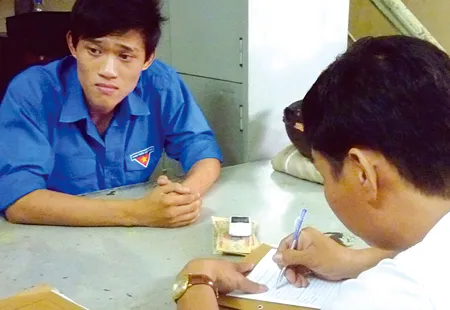 Xâm nhập đường dây “chạy” bảo lãnh hồi gia - Bài 2: Phá án ảnh 2