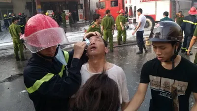 Vụ cháy kinh hoàng tại cây xăng: Ngọn lửa vẫn chưa tắt hẳn ảnh 2 Vụ cháy kinh hoàng tại cây xăng: Ngọn lửa vẫn chưa tắt hẳn ảnh 2