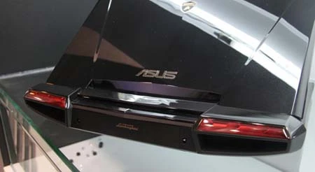 Laptop "siêu xe" Lamborghini của Asus ảnh 2