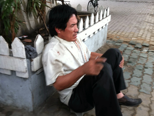 Xe container “rụng” bánh, lật nhào giữa đường ảnh 2