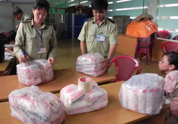 Cận tết, hàng giả tràn lan ảnh 1 Cận tết, hàng giả tràn lan ảnh 1