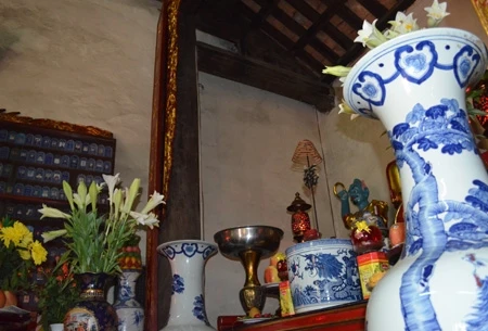 Chùa Một Cột xuống cấp nghiêm trọng ảnh 9