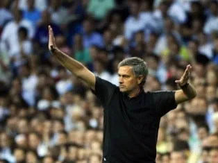 Mourinho "dè bỉu" ngôi đầu bảng của Barcelona ảnh 1 Mourinho "dè bỉu" ngôi đầu bảng của Barcelona ảnh 1