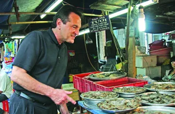 Tỉ phú Mỹ lang thang chợ Sài Gòn ảnh 2