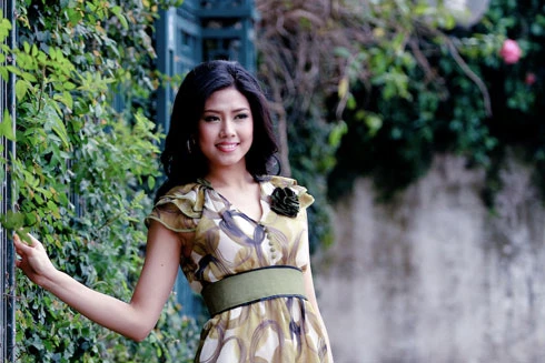 Nguyễn Thị Loan rực rỡ trong nắng ảnh 4