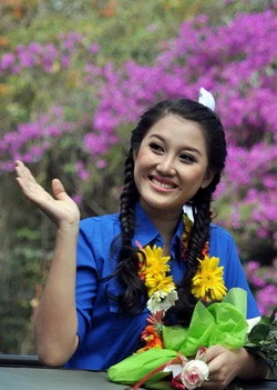 Thiếu nữ và lễ hội hoa Đà Lạt ảnh 4