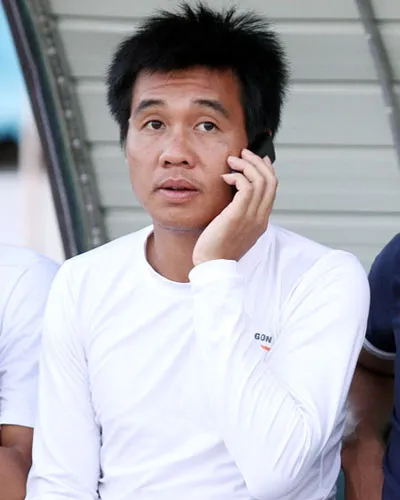 Cầu thủ gọi điện mua độ "chỉ đùa giỡn" ảnh 1 Cầu thủ gọi điện mua độ "chỉ đùa giỡn" ảnh 1