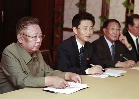 Cuộc gặp hiếm hoi giữa Tổng thống Nga và lãnh đạo Triều Tiên ảnh 16 Cuộc gặp hiếm hoi giữa Tổng thống Nga và lãnh đạo Triều Tiên ảnh 16