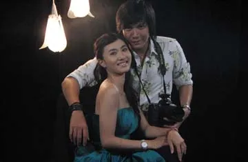 Phấn đấu nâng mình... ngang hàng với giai cấp thượng lưu nhưng trong lòng cô gái trẻ lúc nào cũng nhớ về ký ức tuổi thơ (Phim "Hoàng hôn ấm áp", kịch bản: Phạm Dũng, đạo diễn: Trần Ngọc Phong).