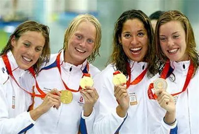 Đội Hà Lan giành HCV tại 4x100m đồng đội nữ.