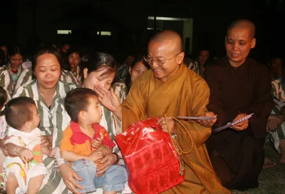 Đưa giáo lý nhà Phật vào trại giam ảnh 2 Đưa giáo lý nhà Phật vào trại giam ảnh 2