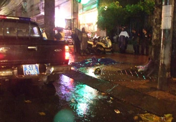 Án mạng kinh hoàng trước nhà số 248 Cống Quỳnh ảnh 1