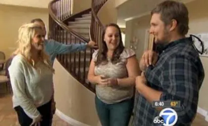 Tá hỏa nhẫn kim cương nửa tỷ đồng bị bán đồng nát ảnh 2 Tá hỏa nhẫn kim cương nửa tỷ đồng bị bán đồng nát ảnh 2