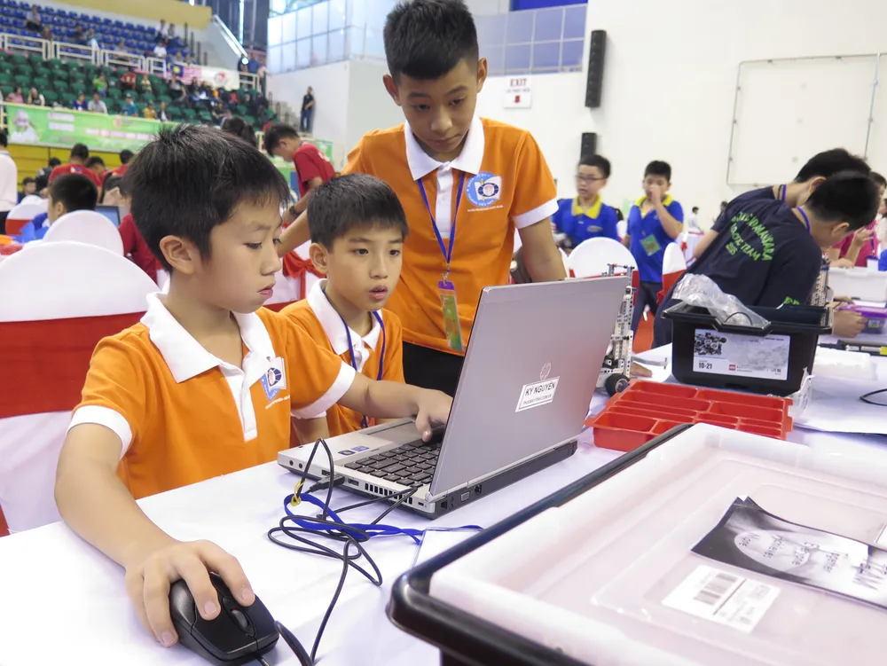 Ngày hội Robocon Quốc tế 2015 quy tụ 121 đội thi ảnh 7