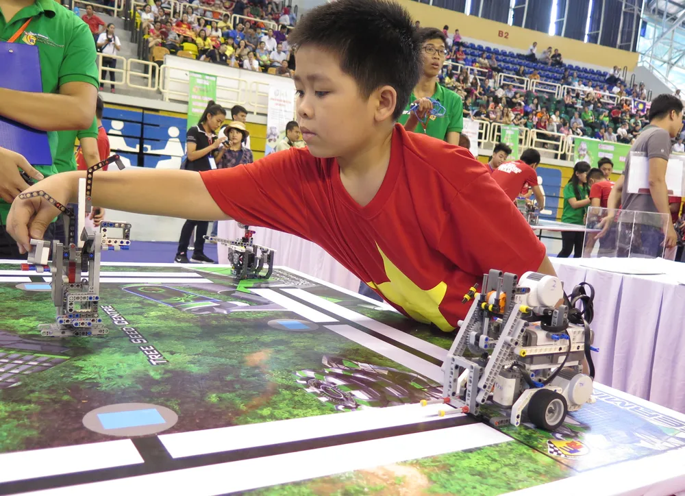 Ngày hội Robocon Quốc tế 2015 quy tụ 121 đội thi ảnh 4 Ngày hội Robocon Quốc tế 2015 quy tụ 121 đội thi ảnh 4